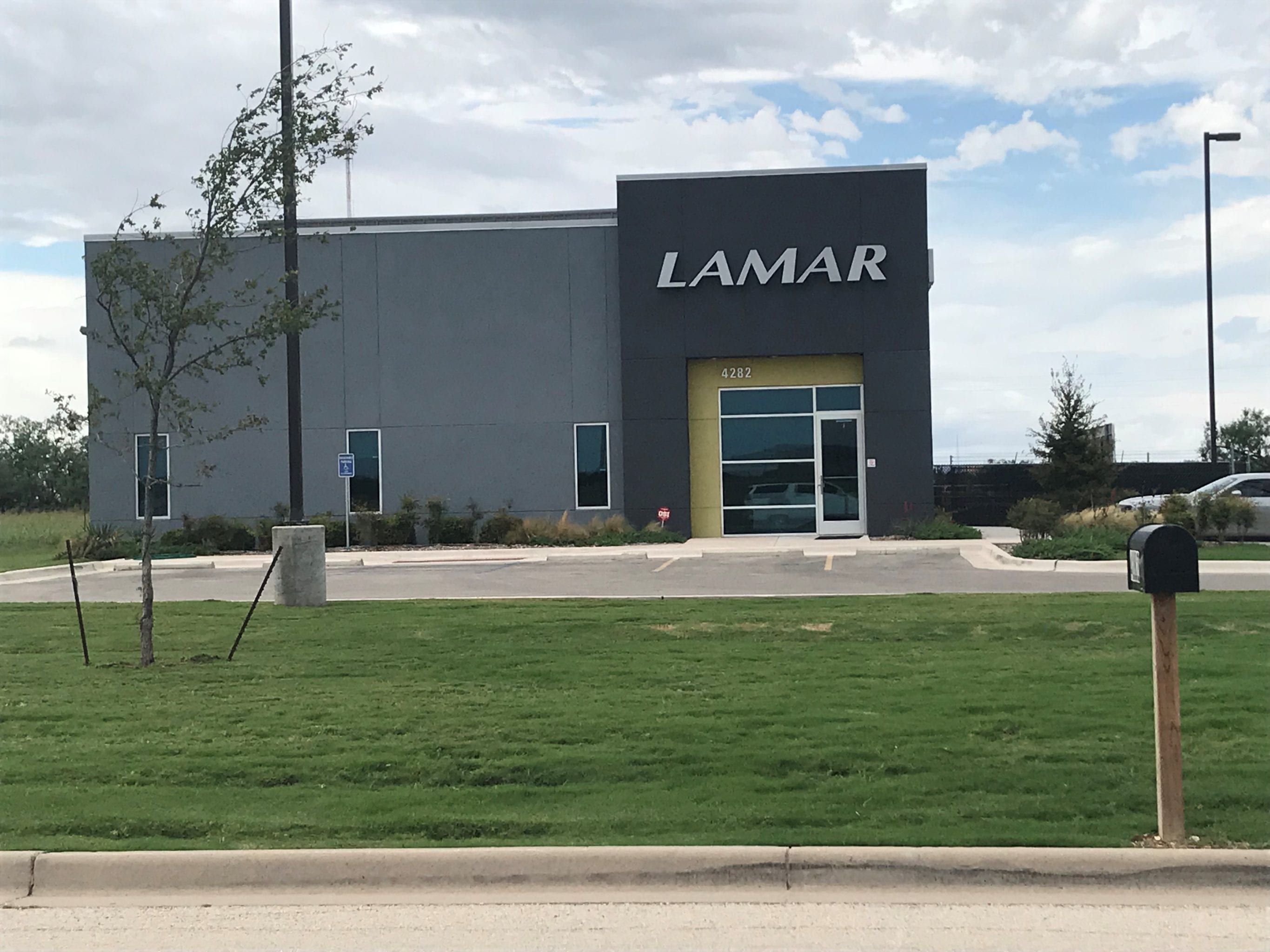 Lamar Advertising built by RHS Contraction Services in Abilene, Texas